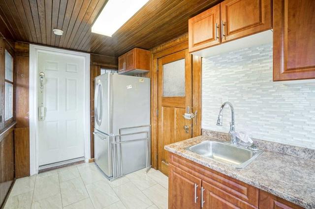 5134 Victoria Ave, House detached with 6 bedrooms, 2 bathrooms and 4 parking in Niagara Falls ON | Image 5