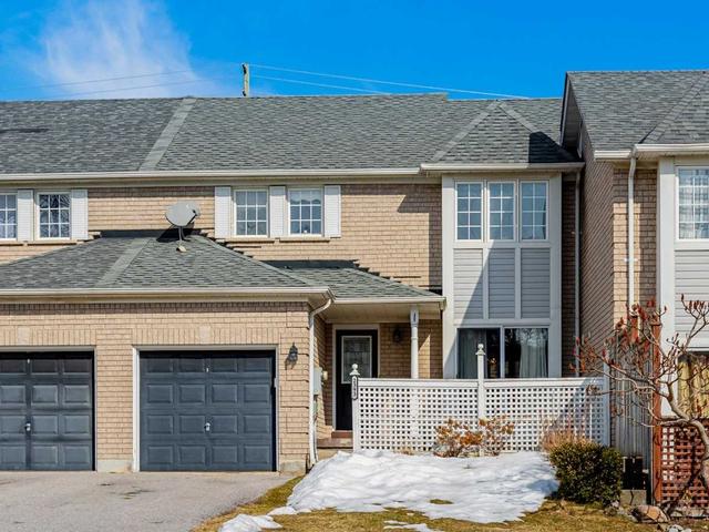 2393 Clearside Crt, House attached with 3 bedrooms, 2 bathrooms and 5 parking in Pickering ON | Image 12