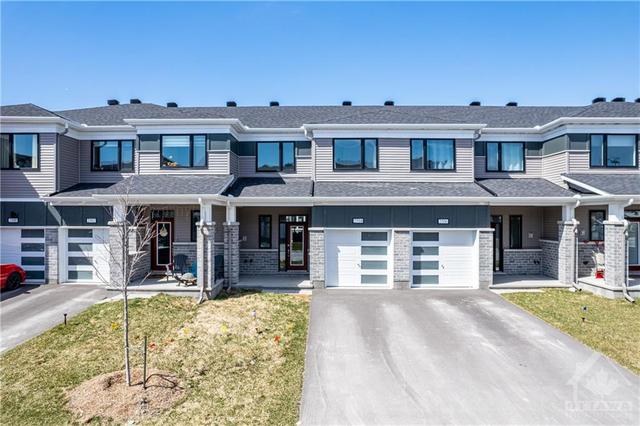 2504 Watercolours Way, Townhouse with 3 bedrooms, 3 bathrooms and 2 parking in Ottawa ON | Image 1