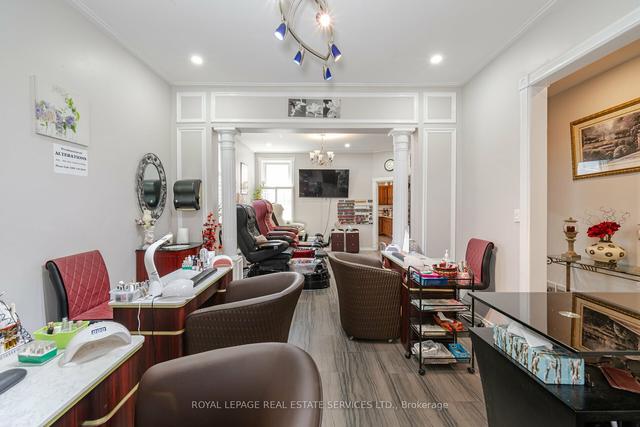 123 Market St, House semidetached with 5 bedrooms, 3 bathrooms and 1 parking in Hamilton ON | Image 3