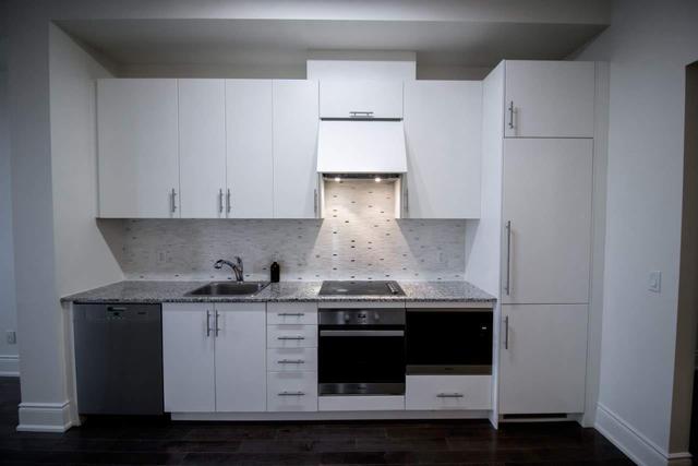803 - 23 Glebe Rd, Condo with 2 bedrooms, 2 bathrooms and 1 parking in Toronto ON | Image 25