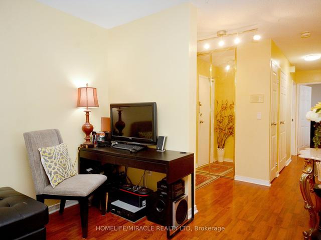 1906 - 21 Knightsbridge Rd, Condo with 2 bedrooms, 1 bathrooms and 1 parking in Brampton ON | Image 15