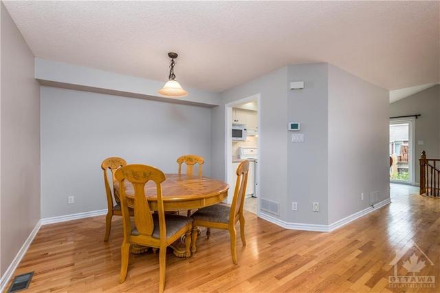 809 Schooner Crescent, Townhouse with 3 bedrooms, 3 bathrooms and 3 parking in Ottawa ON | Image 8