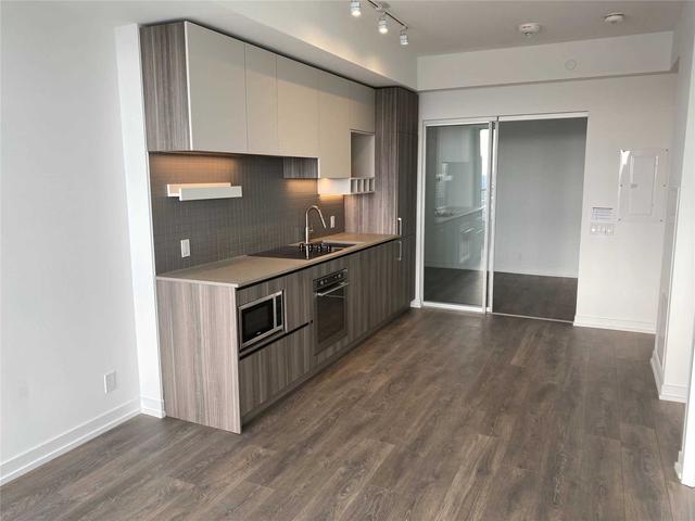 5706 - 5 Buttermill Ave, Condo with 2 bedrooms, 2 bathrooms and 0 parking in Vaughan ON | Image 9