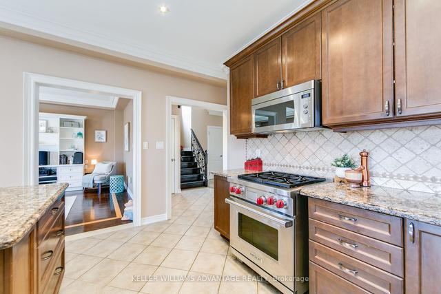 107 Eastbrook Way, House detached with 3 bedrooms, 4 bathrooms and 4 parking in Brampton ON | Image 3