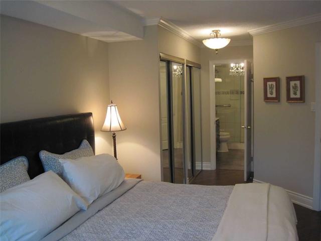227 - 155 Main St N, Condo with 1 bedrooms, 1 bathrooms and 1 parking in Newmarket ON | Image 4