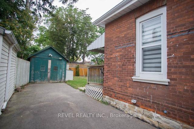 166 Brock St, House detached with 3 bedrooms, 2 bathrooms and 5 parking in Brantford ON | Image 27
