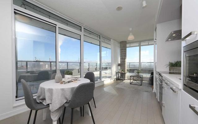 s802 - 120 Bayview Ave, Condo with 2 bedrooms, 2 bathrooms and 1 parking in Toronto ON | Image 20