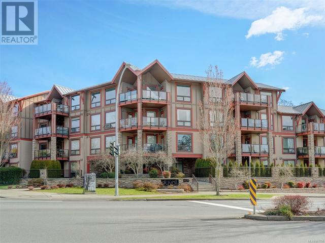 309 - 4529 West Saanich Rd, Condo with 2 bedrooms, 1 bathrooms and 1 parking in Saanich BC | Image 1