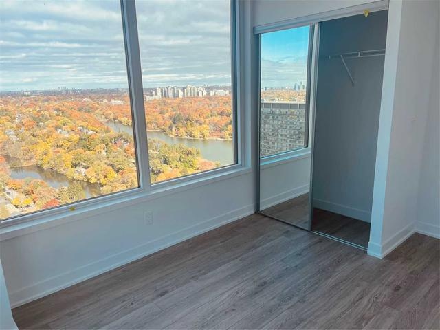 4012 - 1926 Lakeshore Blvd W, Condo with 3 bedrooms, 2 bathrooms and 1 parking in Toronto ON | Image 3