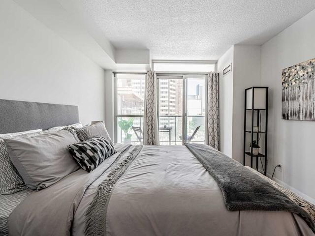 1207 - 96 St Patrick St, Condo with 1 bedrooms, 1 bathrooms and 1 parking in Toronto ON | Image 4