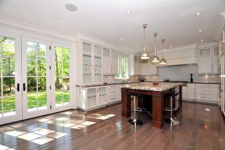 101 Oakes Dr, House detached with 4 bedrooms, 6 bathrooms and 6 parking in Mississauga ON | Image 2