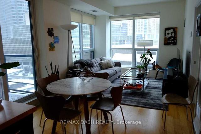905 - 38 The Esplanade Dr, Condo with 2 bedrooms, 2 bathrooms and 1 parking in Toronto ON | Image 4