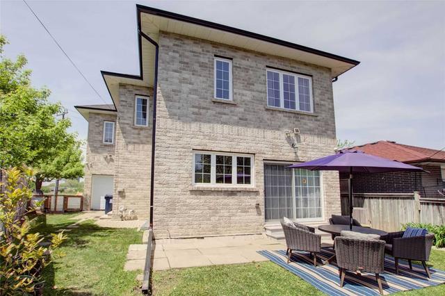1 Oakridge Dr, House detached with 4 bedrooms, 4 bathrooms and 3 parking in Toronto ON | Image 29