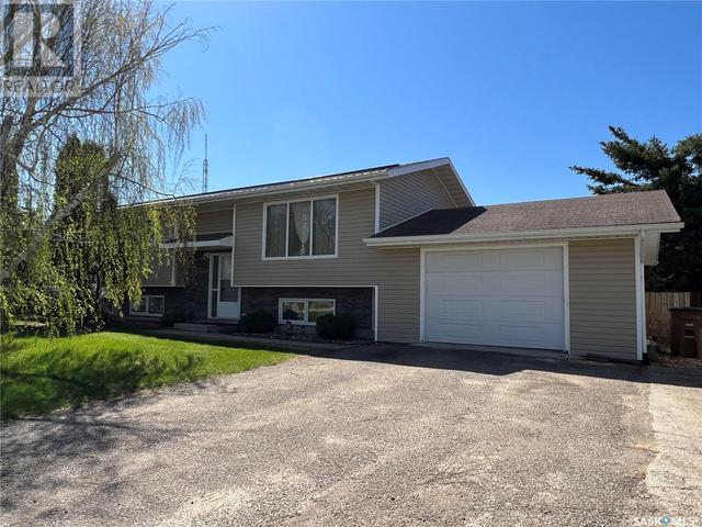 225 Cooper Street, House detached with 4 bedrooms, 2 bathrooms and null parking in Porcupine Plain SK | Card Image