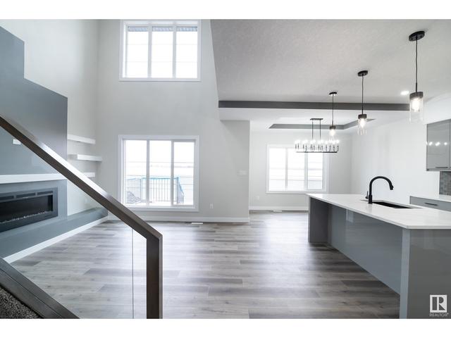 9459 Pear Cr Sw, House detached with 5 bedrooms, 3 bathrooms and null parking in Edmonton AB | Image 11