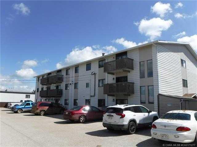 305 - 114 Mount Pleasant Drive, Condo with 1 bedrooms, 1 bathrooms and 1 parking in Camrose AB | Image 2