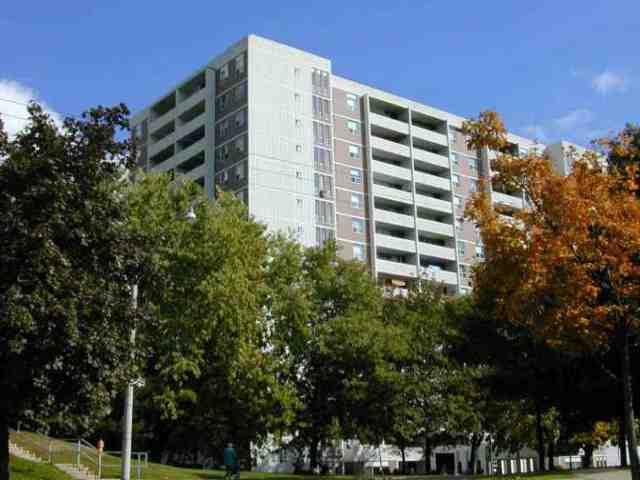 1103 - 65 Southport St, Condo with 3 bedrooms, 2 bathrooms and 1 parking in Toronto ON | Image 1