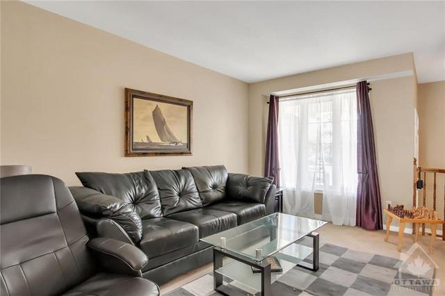 3 Kincardine Drive, Townhouse with 3 bedrooms, 2 bathrooms and 3 parking in Ottawa ON | Image 5