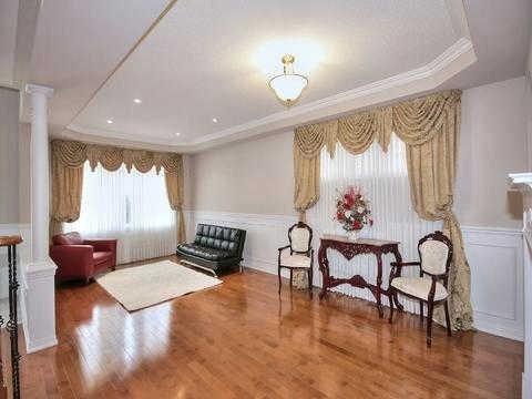 5 Oakford Dr, House detached with 4 bedrooms, 5 bathrooms and 4 parking in Markham ON | Image 2