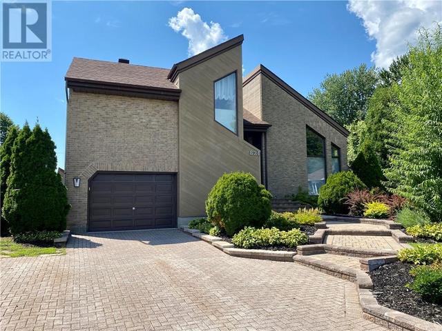 821 Champlain Drive, House detached with 3 bedrooms, 4 bathrooms and 5 parking in Cornwall ON | Image 1
