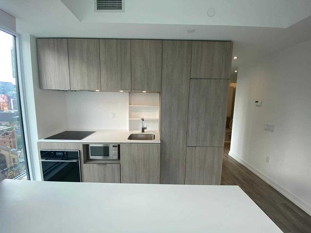 2202 - 77 Shuter St, Condo with 2 bedrooms, 2 bathrooms and 0 parking in Toronto ON | Image 15