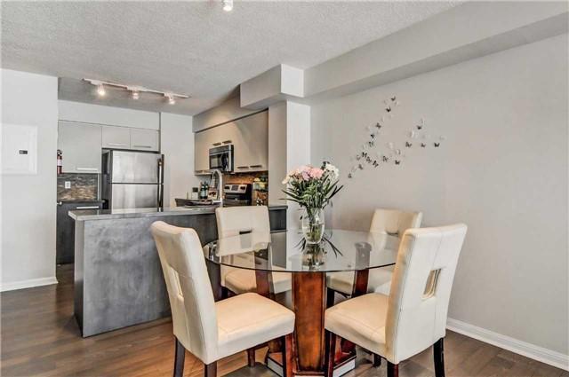 1003 - 11 St Joseph St, Condo with 1 bedrooms, 1 bathrooms and 1 parking in Toronto ON | Image 2
