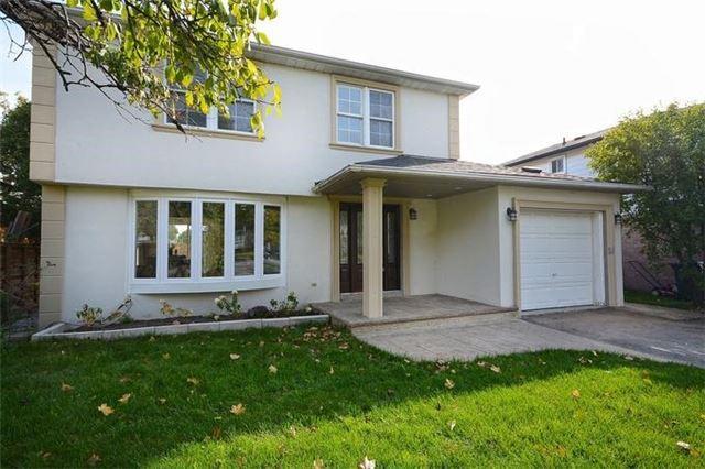 2594 Bromsgrove Rd, House detached with 3 bedrooms, 4 bathrooms and 1 parking in Mississauga ON | Image 1