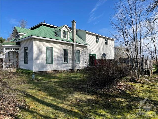 461 Main Street, House detached with 5 bedrooms, 3 bathrooms and 6 parking in North Grenville ON | Image 3