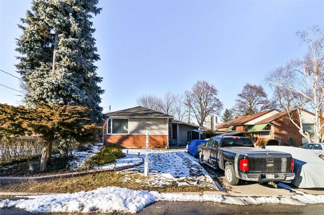 12 Tyler Pl, House detached with 3 bedrooms, 2 bathrooms and 8 parking in Toronto ON | Image 23