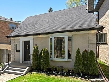50 South Kingsway, House detached with 3 bedrooms, 2 bathrooms and 4 parking in Toronto ON | Image 1