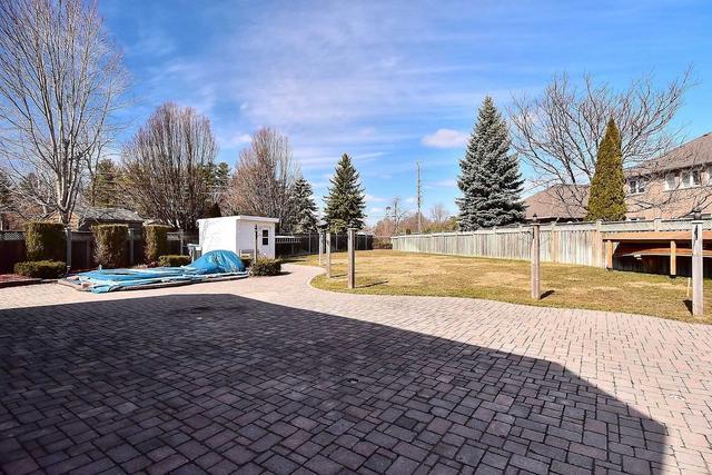 15 Pineway Crt, House detached with 4 bedrooms, 4 bathrooms and 6 parking in Whitby ON | Image 30