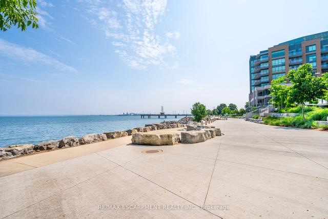 401 - 2060 Lakeshore Rd, Condo with 1 bedrooms, 1 bathrooms and 2 parking in Burlington ON | Image 27