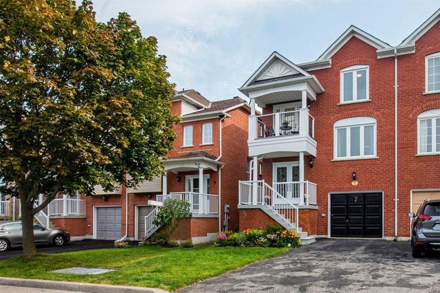 7 Moorefield Dr, House semidetached with 3 bedrooms, 3 bathrooms and 2 parking in Toronto ON | Image 12
