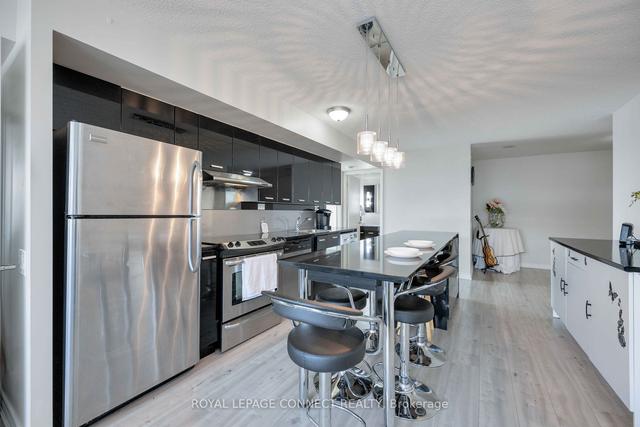 711 - 33 Singer Crt, Condo with 2 bedrooms, 2 bathrooms and 1 parking in Toronto ON | Image 6