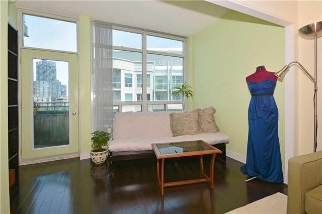 Sph18 - 600 Queens Quay W, Condo with 1 bedrooms, 1 bathrooms and 1 parking in Toronto ON | Image 3