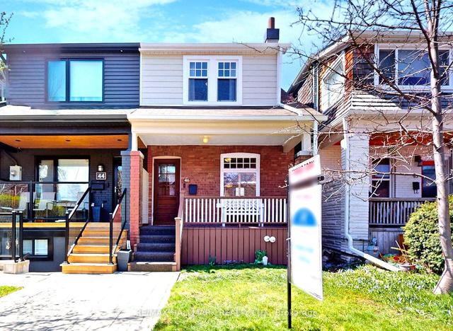 46 Arundel Ave, House semidetached with 3 bedrooms, 2 bathrooms and 2 parking in Toronto ON | Image 1