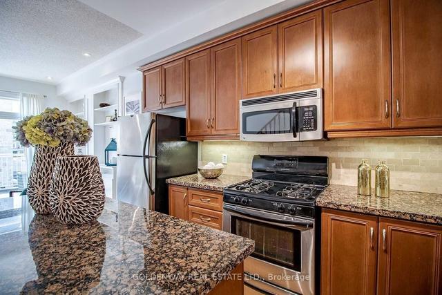 132a Finch Ave W, House attached with 3 bedrooms, 3 bathrooms and 2 parking in Toronto ON | Image 15