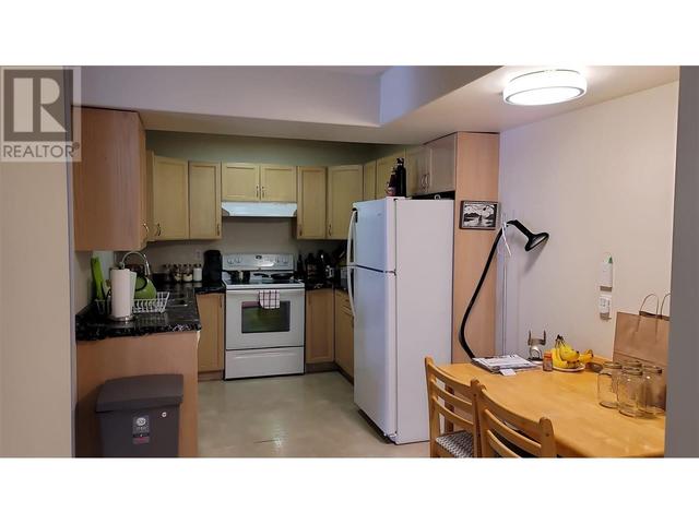 304 - 3115 De Montreuil Court, Condo with 2 bedrooms, 2 bathrooms and 1 parking in Kelowna BC | Image 12