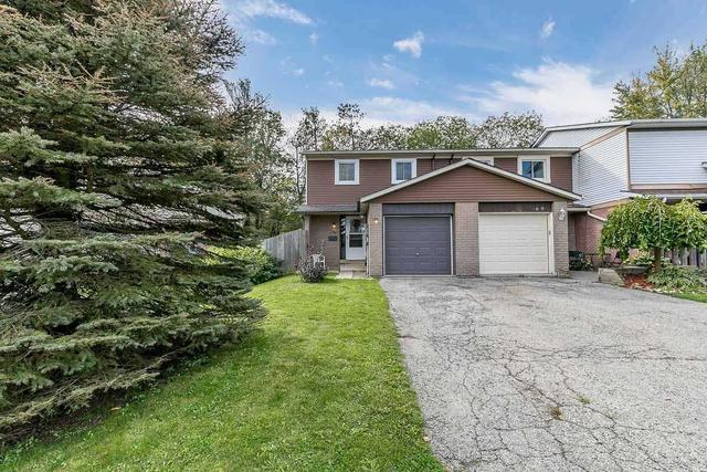 67 Burns Circ, House attached with 3 bedrooms, 1 bathrooms and 3 parking in Barrie ON | Image 23