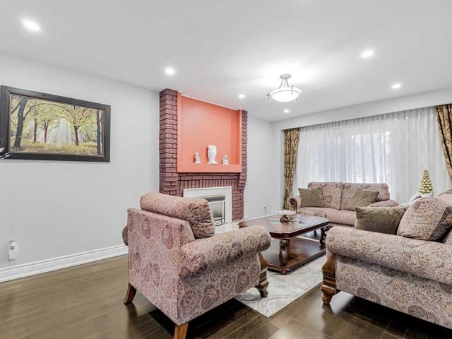 14 Haida Crt, House detached with 4 bedrooms, 5 bathrooms and 6 parking in Toronto ON | Image 4