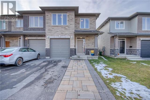 1453 Monarch Dr, House attached with 3 bedrooms, 4 bathrooms and 3 parking in Kingston ON | Image 1