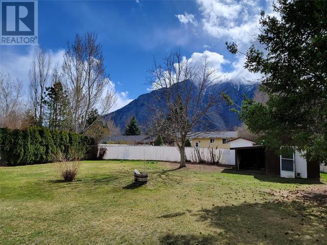 701 Kickbush Avenue, House detached with 4 bedrooms, 1 bathrooms and 1 parking in Keremeos BC | Image 40