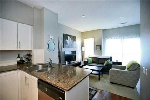 th 109 - 15 Windermere Ave, Townhouse with 2 bedrooms, 2 bathrooms and 1 parking in Toronto ON | Image 9