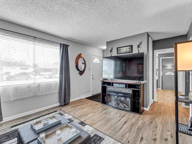 1250 Mckenzie Crescent Nw, House detached with 3 bedrooms, 2 bathrooms and 3 parking in Medicine Hat AB | Image 8