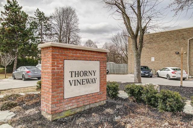 26 Thorny Vine Way, Townhouse with 3 bedrooms, 3 bathrooms and 1 parking in Toronto ON | Image 12