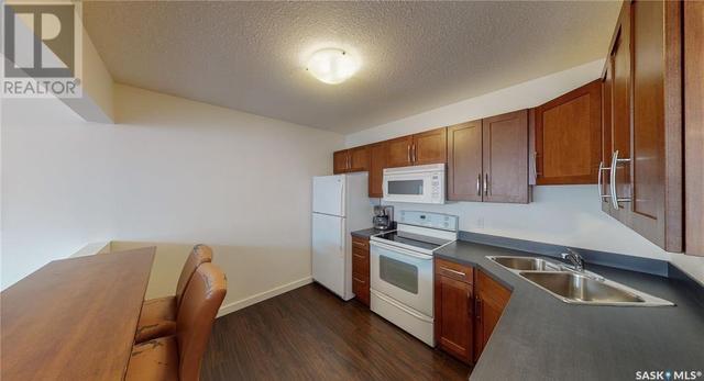 18 - 2060 Lorne Street, Condo with 1 bedrooms, 1 bathrooms and null parking in Regina SK | Image 1