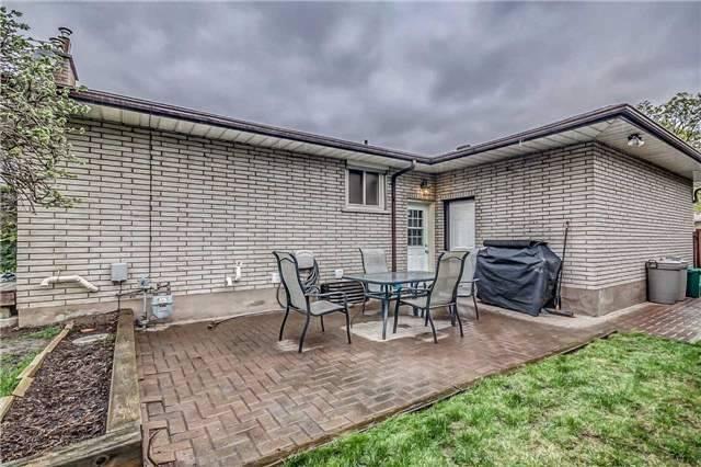 upper - 320 Central Park Blvd N, House detached with 3 bedrooms, 1 bathrooms and 3 parking in Oshawa ON | Image 14