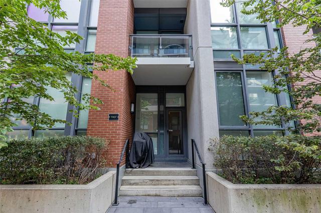 th07 - 50 Bruyeres Mews, Townhouse with 2 bedrooms, 3 bathrooms and 1 parking in Toronto ON | Image 1