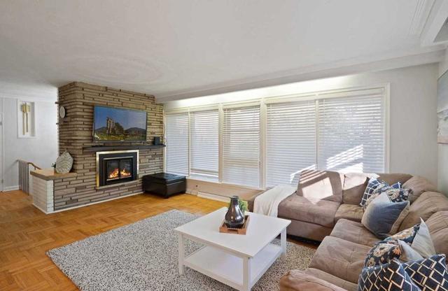 14 Millgate Cres, House detached with 3 bedrooms, 3 bathrooms and 5 parking in Toronto ON | Image 7